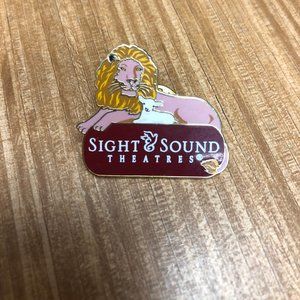 brooch hat pin lapel souvenir lion lamb Branson